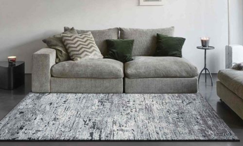 Large Rugs' Influence on Room Comfort and Ambiance